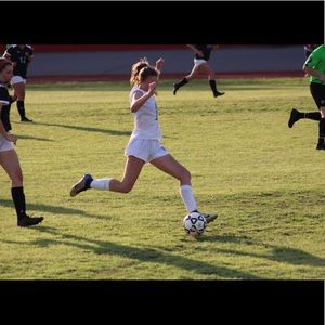 Meet your Posher, Lauren